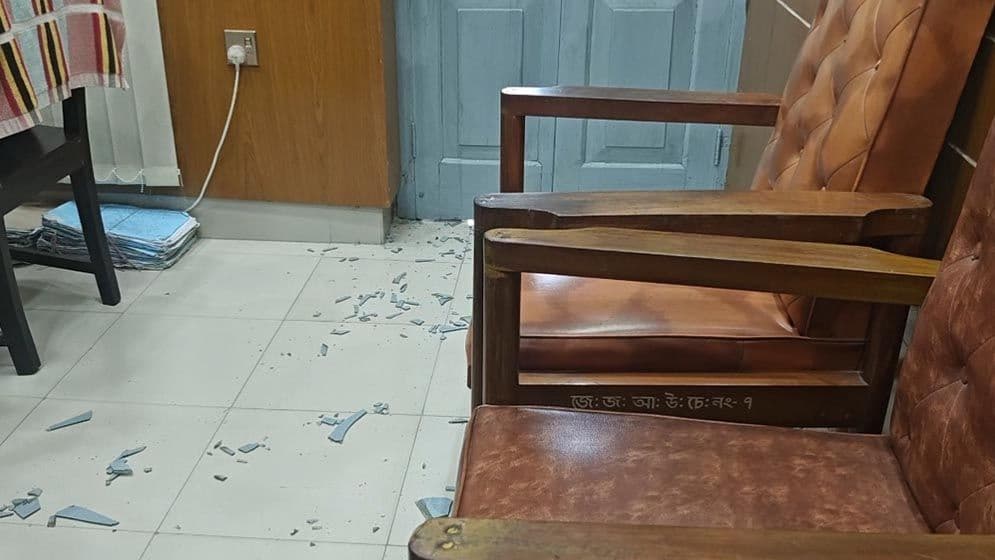 এজলাস-বিচারকের কক্ষে ভাঙচুরের অভিযোগ বিএনপি নেতাকর্মীদের বিরুদ্ধে