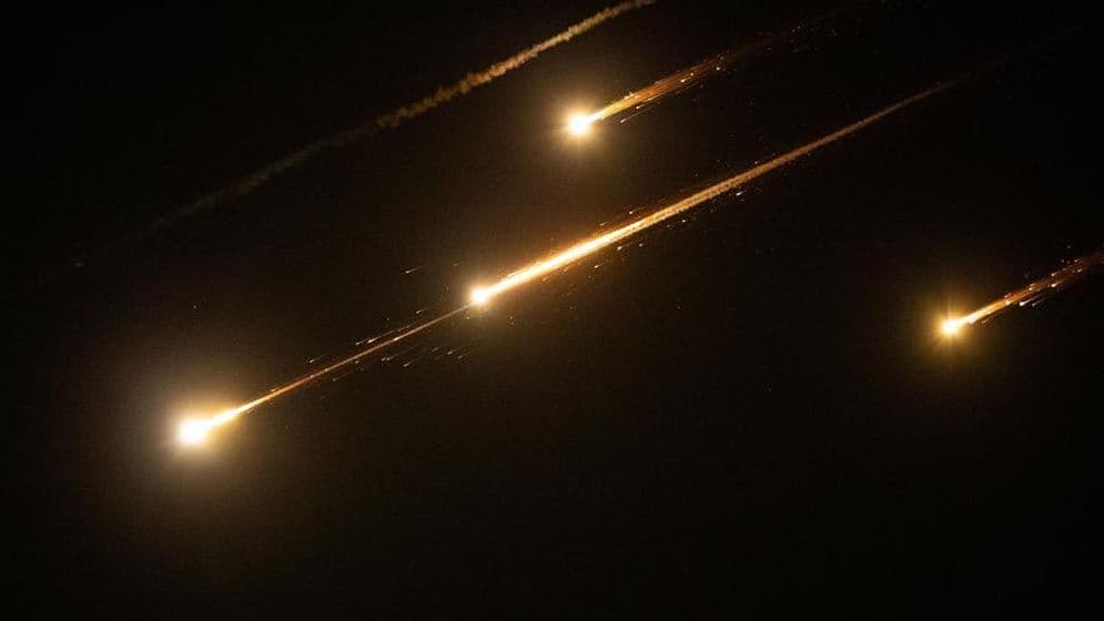 এবার ভারত মহাসাগরে মার্কিন উভচর যুদ্ধজাহাজে ইরানের হামলাImage