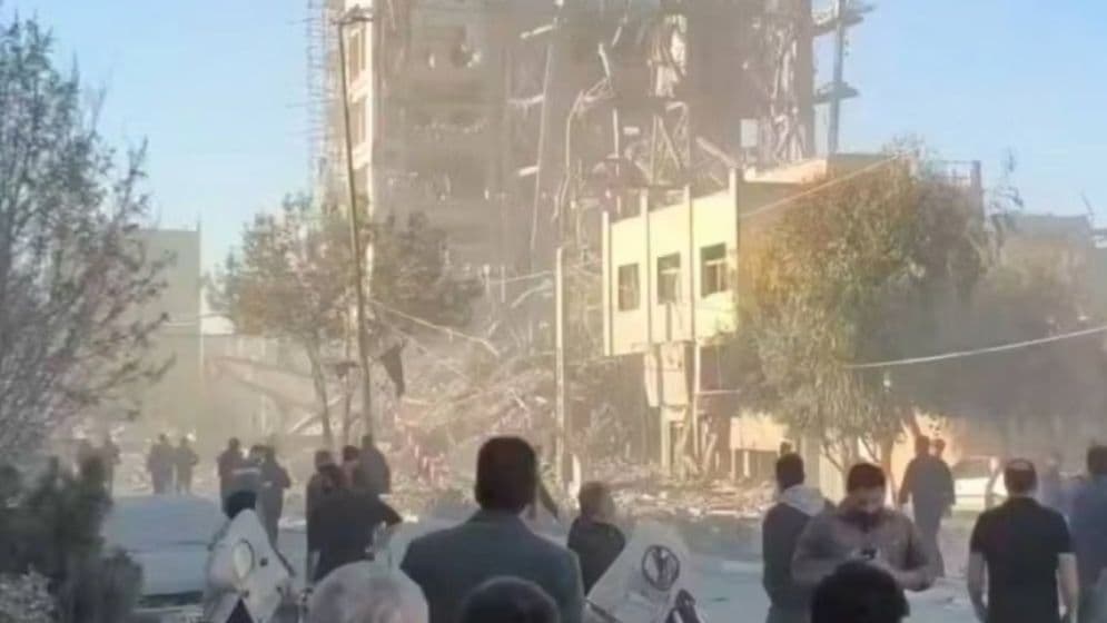 ইরানে সর্বোচ্চ নেতা নির্বাচনের পরিষদ ভবনে হামলাImage