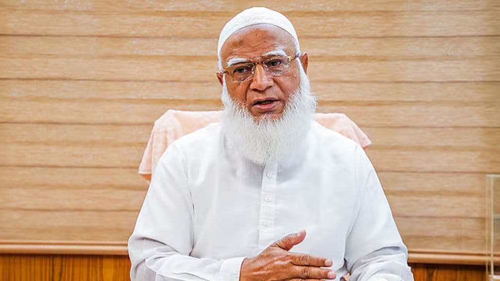 বিশ্ববাজারে তেলের দাম কমছে, আর দেশে বাড়ছে: জামায়াত আমির