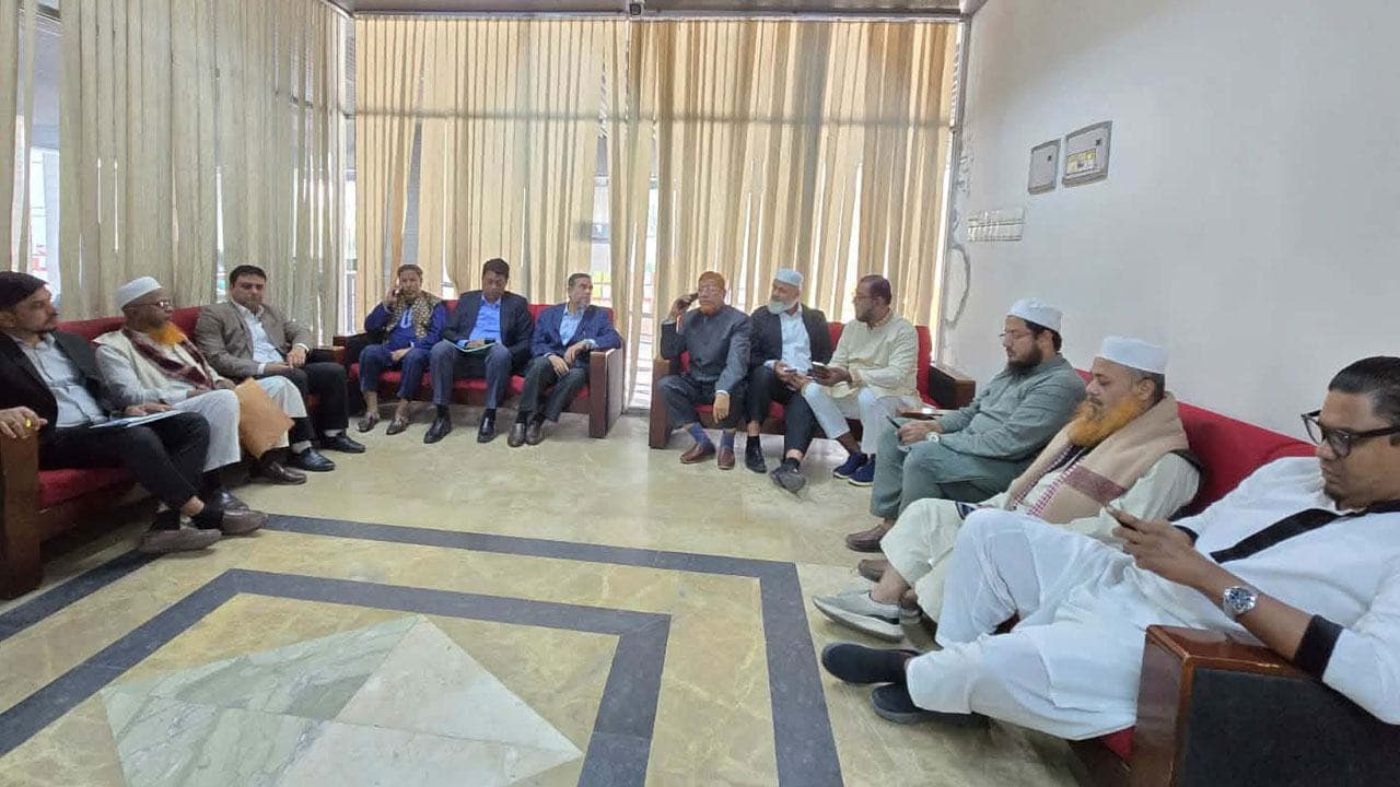 ইসিতে ১১ দলীয় ঐক্যের নেতারা