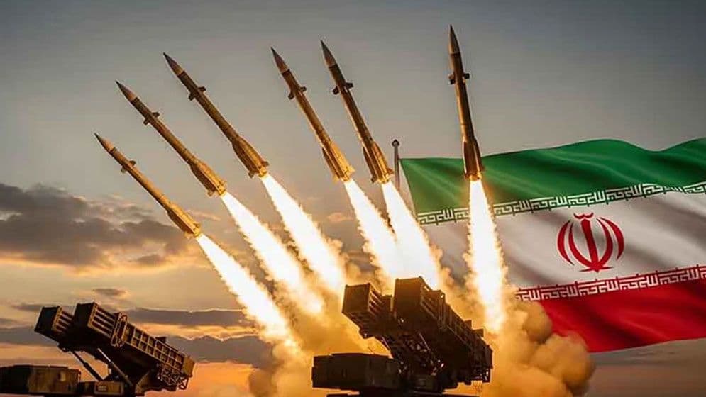 ইসরাইলে শব্দের চেয়ে ১৩ গুণ বেশি গতির ক্ষেপণাস্ত্র হামলা চালিয়েছে ইরান