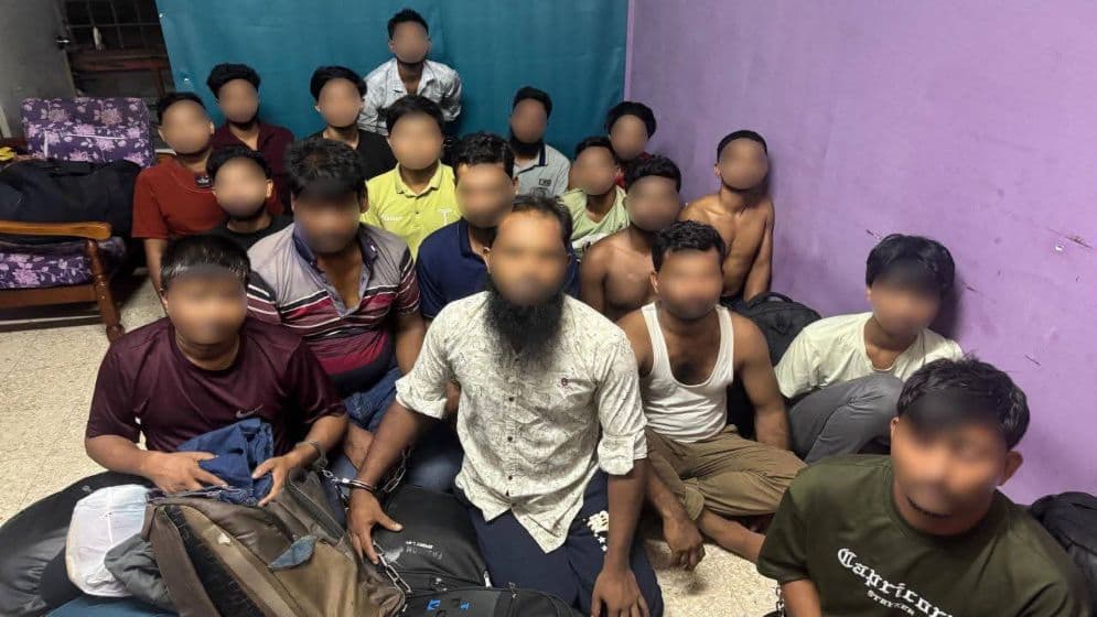 মালয়েশিয়ায় মানবপাচার চক্রের ৩ সদস্য গ্রেফতার, আটক ২৭ বাংলাদেশি
