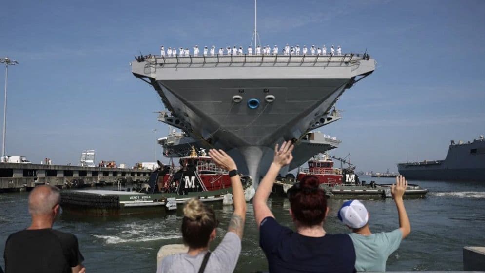 সমুদ্রে ভয়াবহ সংকটে মার্কিন রণতরীর ৫ হাজার নাবিক