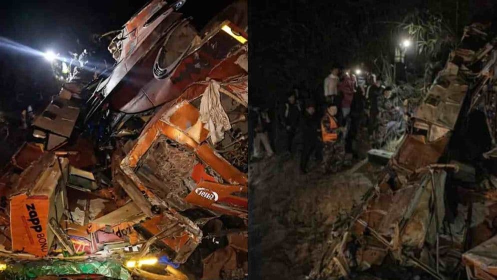 নেপালে নদীতে বাস উলটে নিহত ১৮