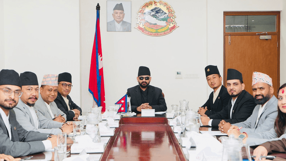 শিক্ষাপ্রতিষ্ঠানে ছাত্র রাজনীতি বিলুপ্তের নির্দেশ বালেন সরকারের