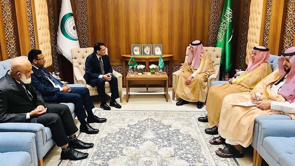 প্রধানমন্ত্রীকে সৌদি সফরের আমন্ত্রণ উপপররাষ্ট্রমন্ত্রী ওয়ালিদের