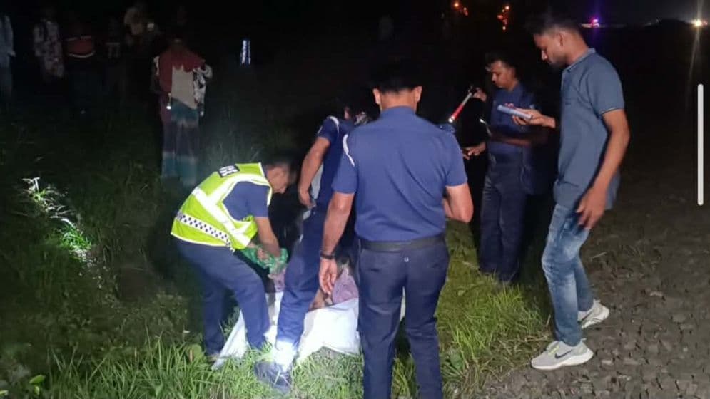 টাঙ্গাইলে ট্রেনে কাটা পড়ে শিশুসহ নিহত ৫