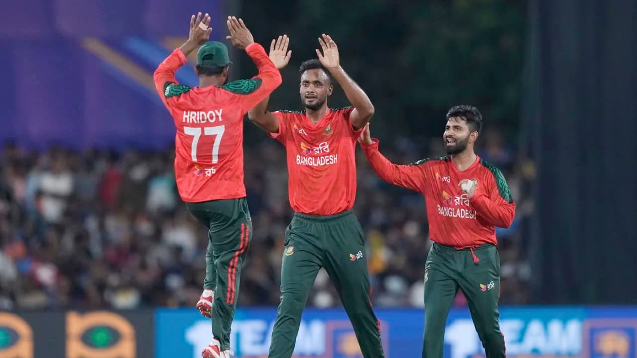 ৮২ রানে ৬ উইকেট নেই আফগানিস্তানেরImage