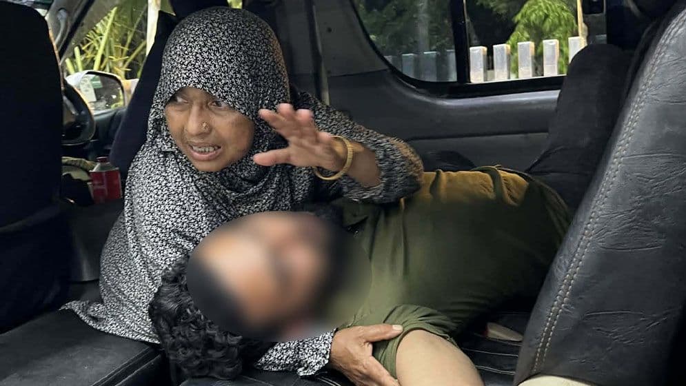 চাঁদা না পেয়ে ব্যবসায়ীকে মারধরের অভিযোগ ছাত্রদল নেতার বিরুদ্ধেImage